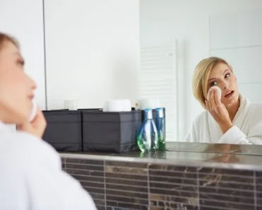 Papirhåndklæder er perfekte til at fjerne makeup